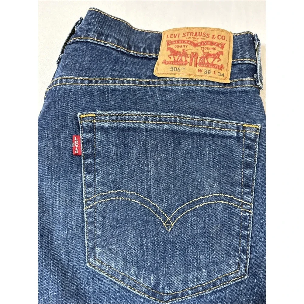 Men's Size 34x33 Levi 505 Regular Fit Denim Blue Jeans Medium‎ Dark Wash Stretch